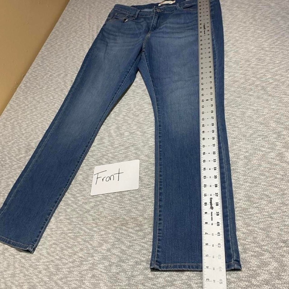 Levi's Signature Mid Rise Straight Jeans Women 20W. SKU-B974
